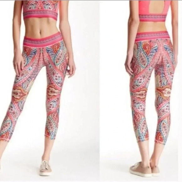 Nanette Lepore Cropped Paisley Workout Leggings - Picture 1 of 11